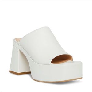 CAPRIA Steve Madden Platform Sandals